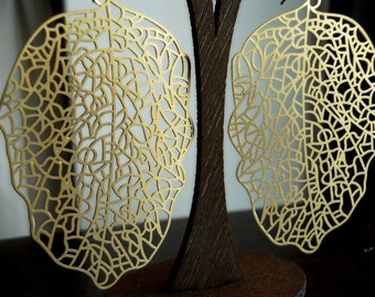 EXQUISITO- Lightweight Large Gold Leaf Skeleton Filigree Earrings
