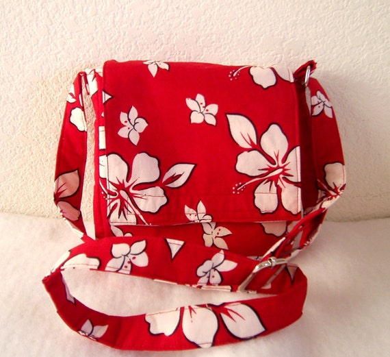 Insulated Sandwich Pouch White Hibiscus on Red by BonniesSewCrazy