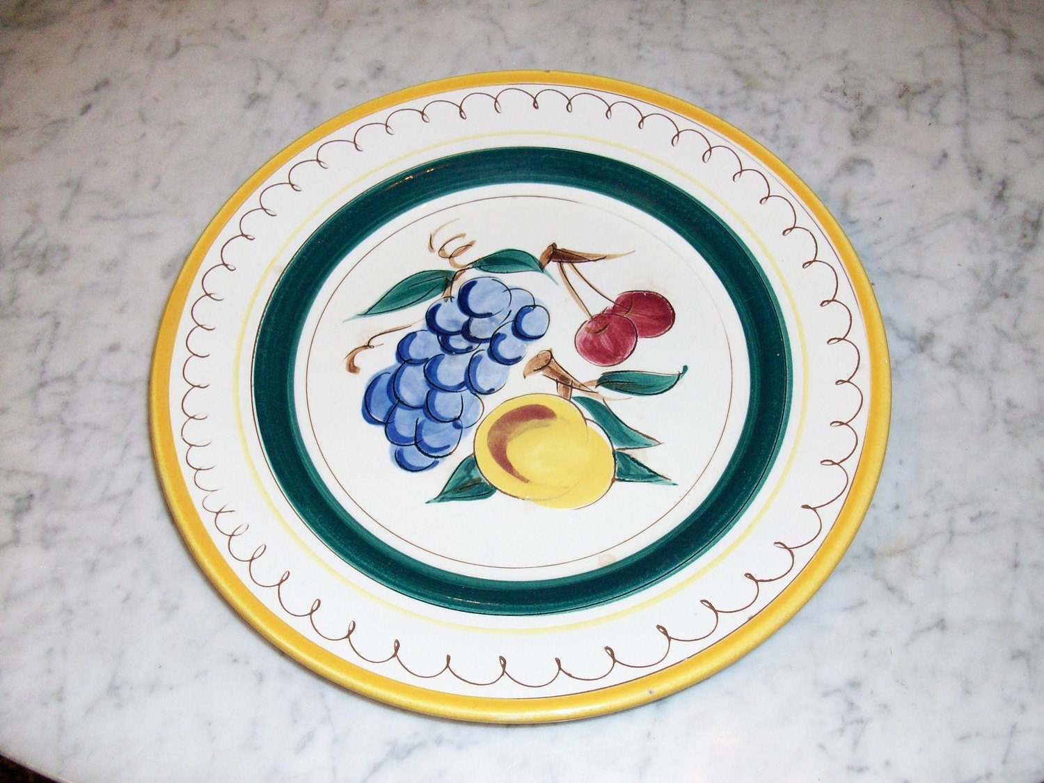 Stangl Pottery Fruit Pattern Dinner Plate... Lovely Display