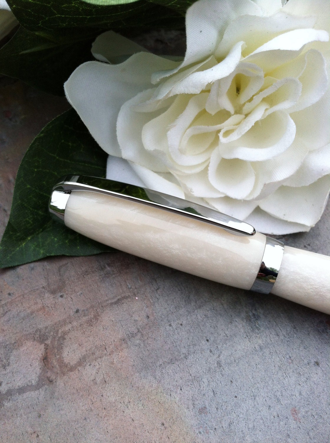 Wedding Guest Book Pen Modern White Pearl Writing Pen Free