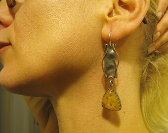 Attractive elegant earrings. 100% Natural Genuine Baltic Amber./Natural genuine baltic amber with sterling silver.