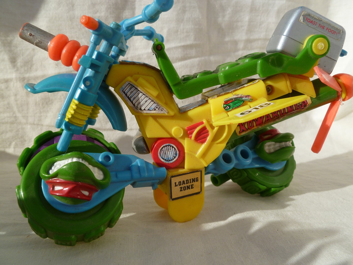 teenage mutant ninja turtles motorcycle toy