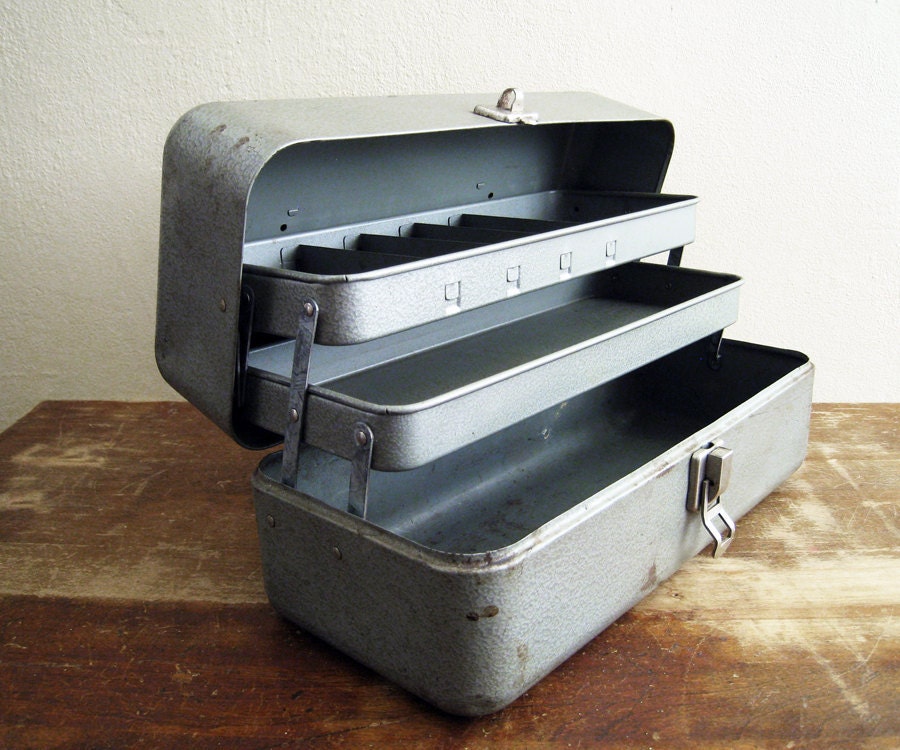 Vintage Metal Tackle Box : My Buddy Toolbox