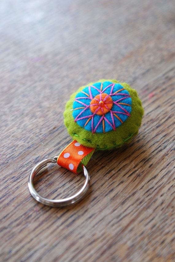 Colorful felt key chain pendant by HetBovenhuis on Etsy