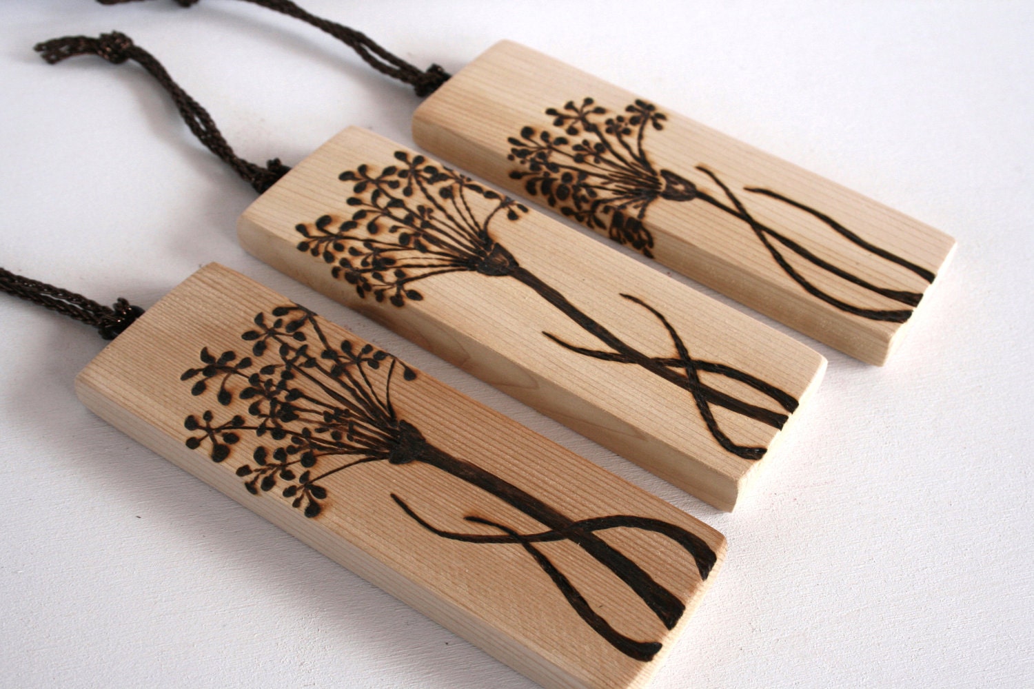 Allium Wood jewelery, Wood burning, Wood burning crafts