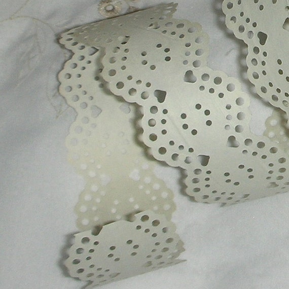 Paper Lace Ribbon 16 yds Vintage White Ornate