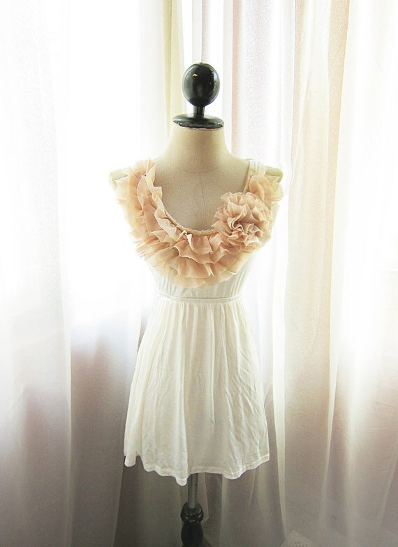 Alice in the Wonderland White Ruffled Dress Rosette Corsage