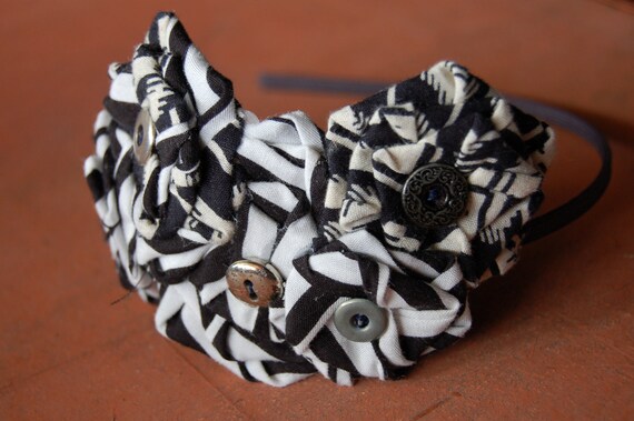 Items similar to Black and White Headband on Etsy