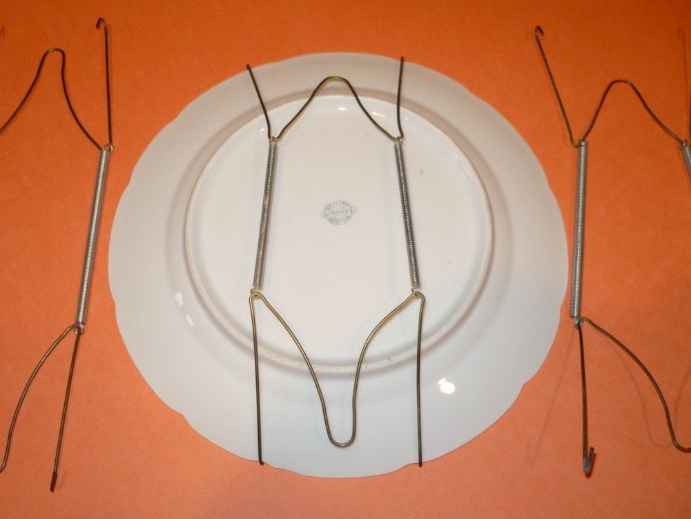 Wall Mount Plate Holders