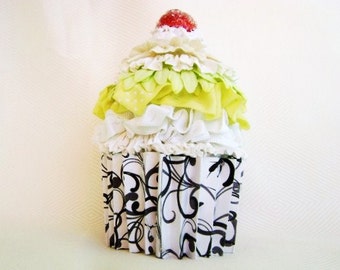 cupcake gift card holder with a cherry on top and black and white swirl paper