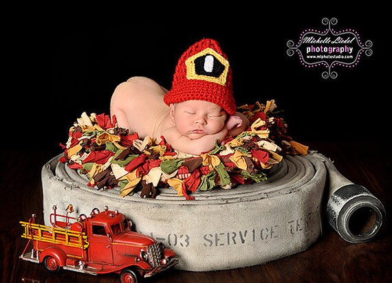 Items similar to Crocheted Baby Fireman/Firewomen Hat - Photo Prop ...