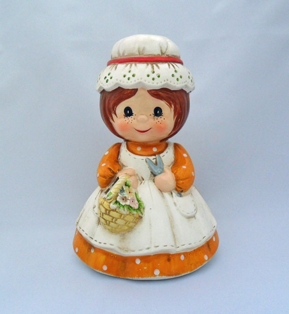 vintage yarn holder scissors holder by OldLikeUs on Etsy