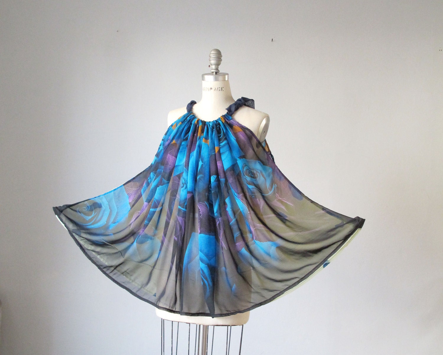 Digital printed silk top / Free style / Roses by AtelierSignature