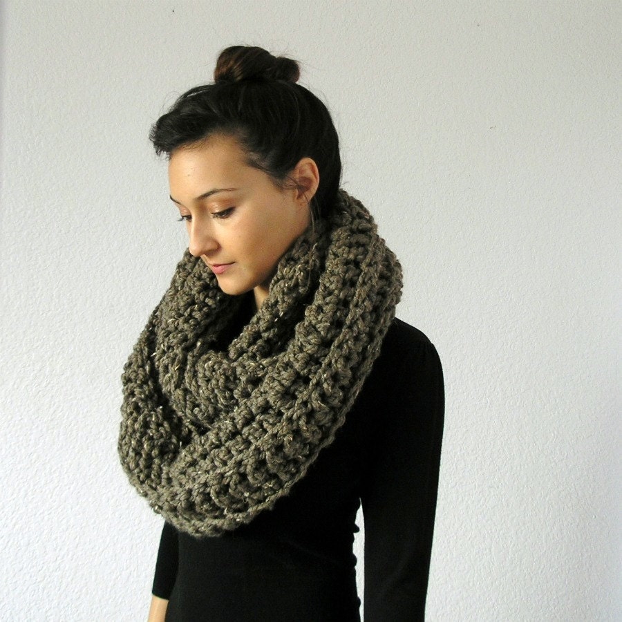 The Bastille Chunky Infinity Scarf BARLEY