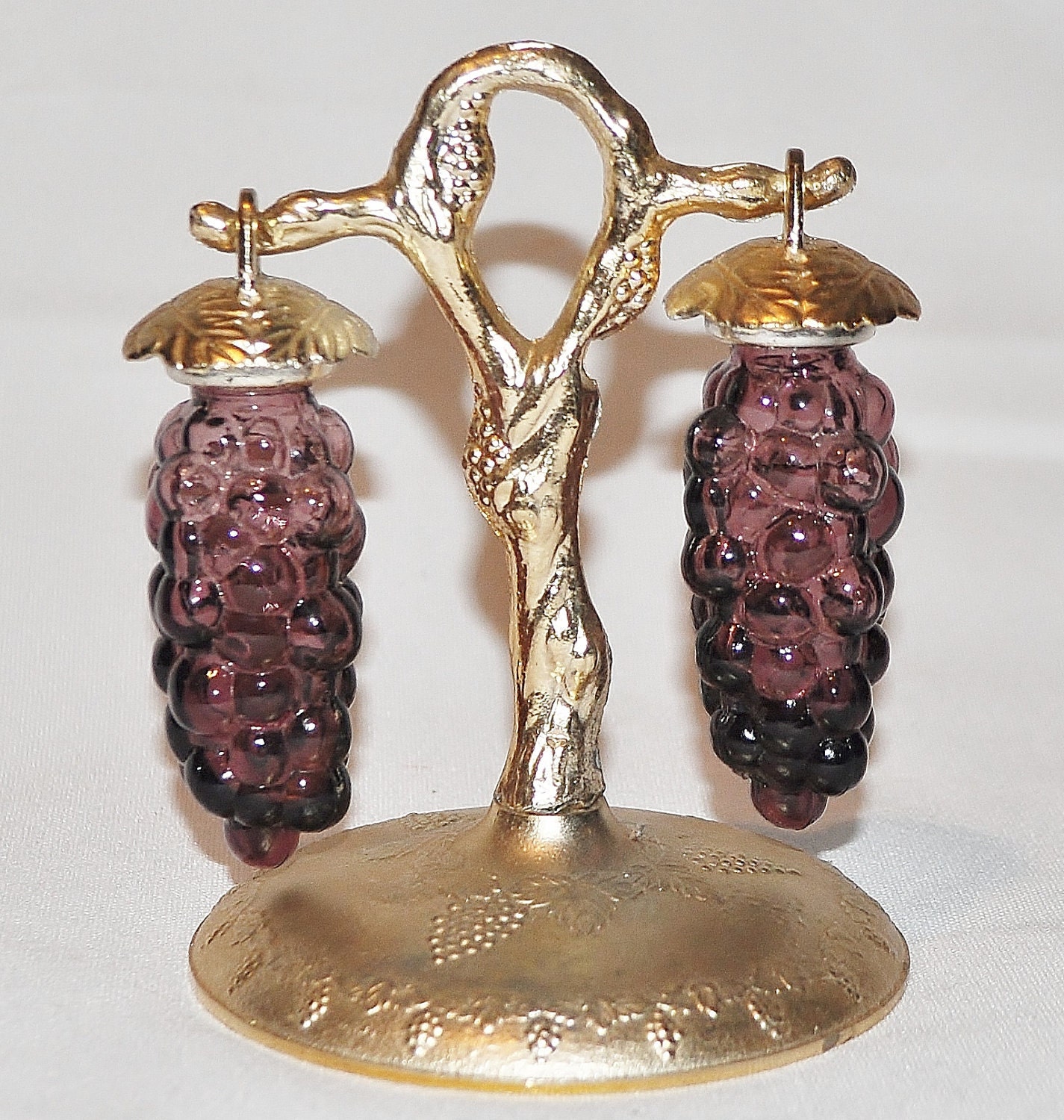 Hanging Glass Grape Salt & Pepper Shakers