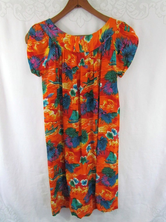 Vintage Hawaii Dress or Moo Moo Made In Hawaii Summer Fashion