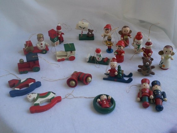 Set of 20 Vintage Wooden Christmas Ornaments by vintapod on Etsy