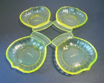 French Ivorex Depose Green Glass Shell Shaped Dishes Set of 4