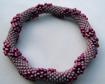 Bead Crochet Pattern: Flowers Traveling Around Bead Crochet Bangle Pattern