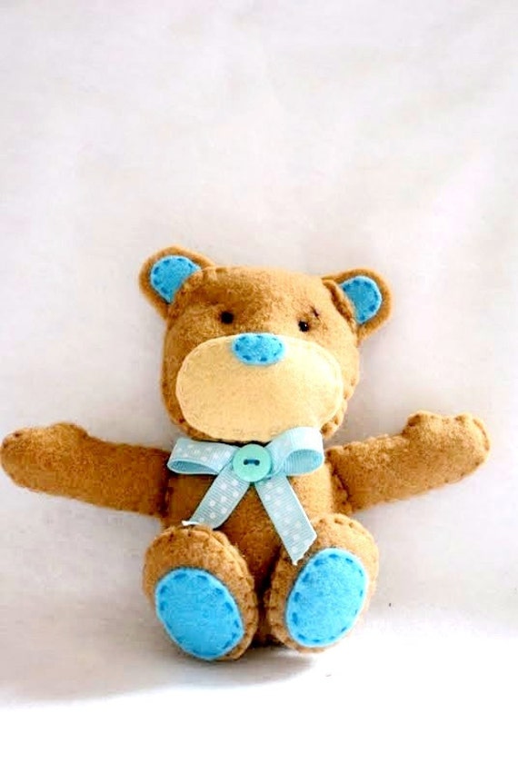 Items similar to Lovely Handmade Felt Bear on Etsy