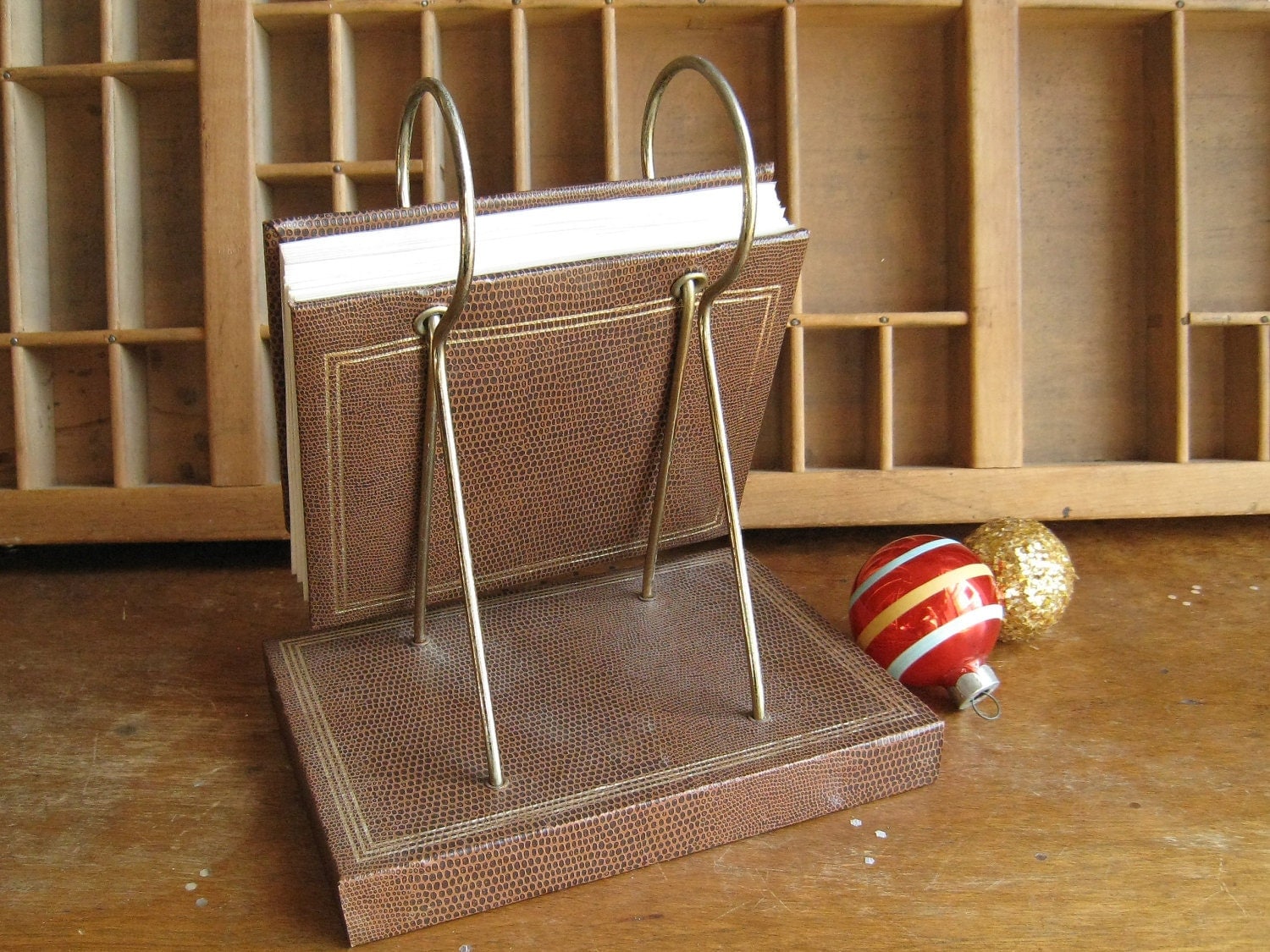 Vintage Photo Album Stand / 1960s Flip Polaroid Photo by zelda110