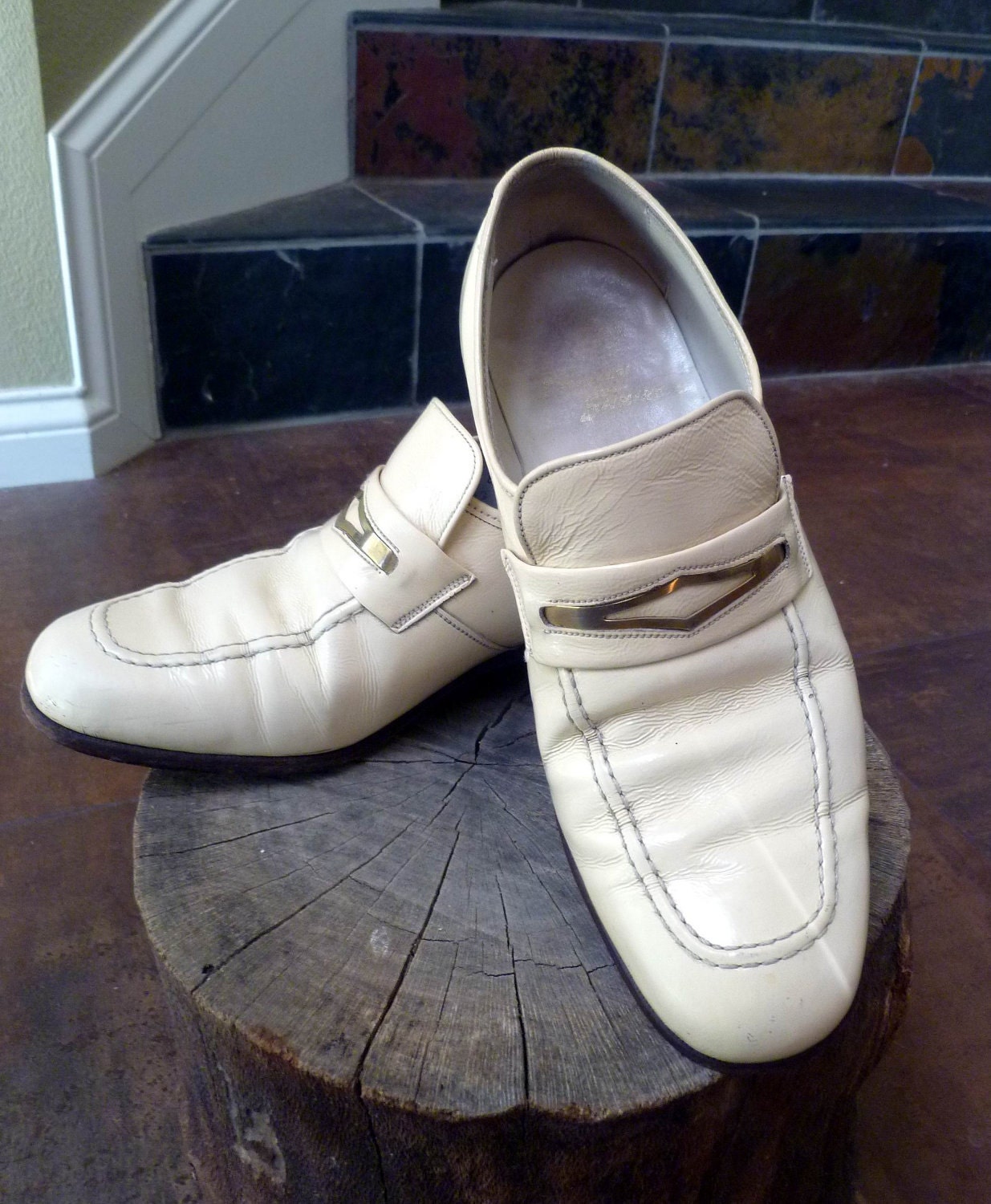 FRENCH SHRINER Quality Patent Leather Shoes Ivory with brass
