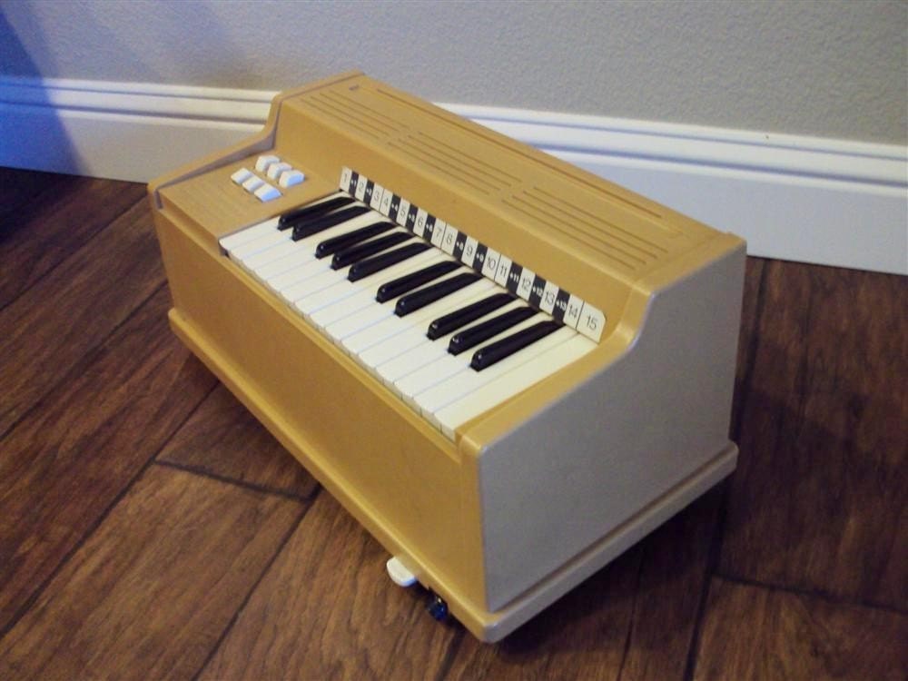 Vintage Electric Organ 55