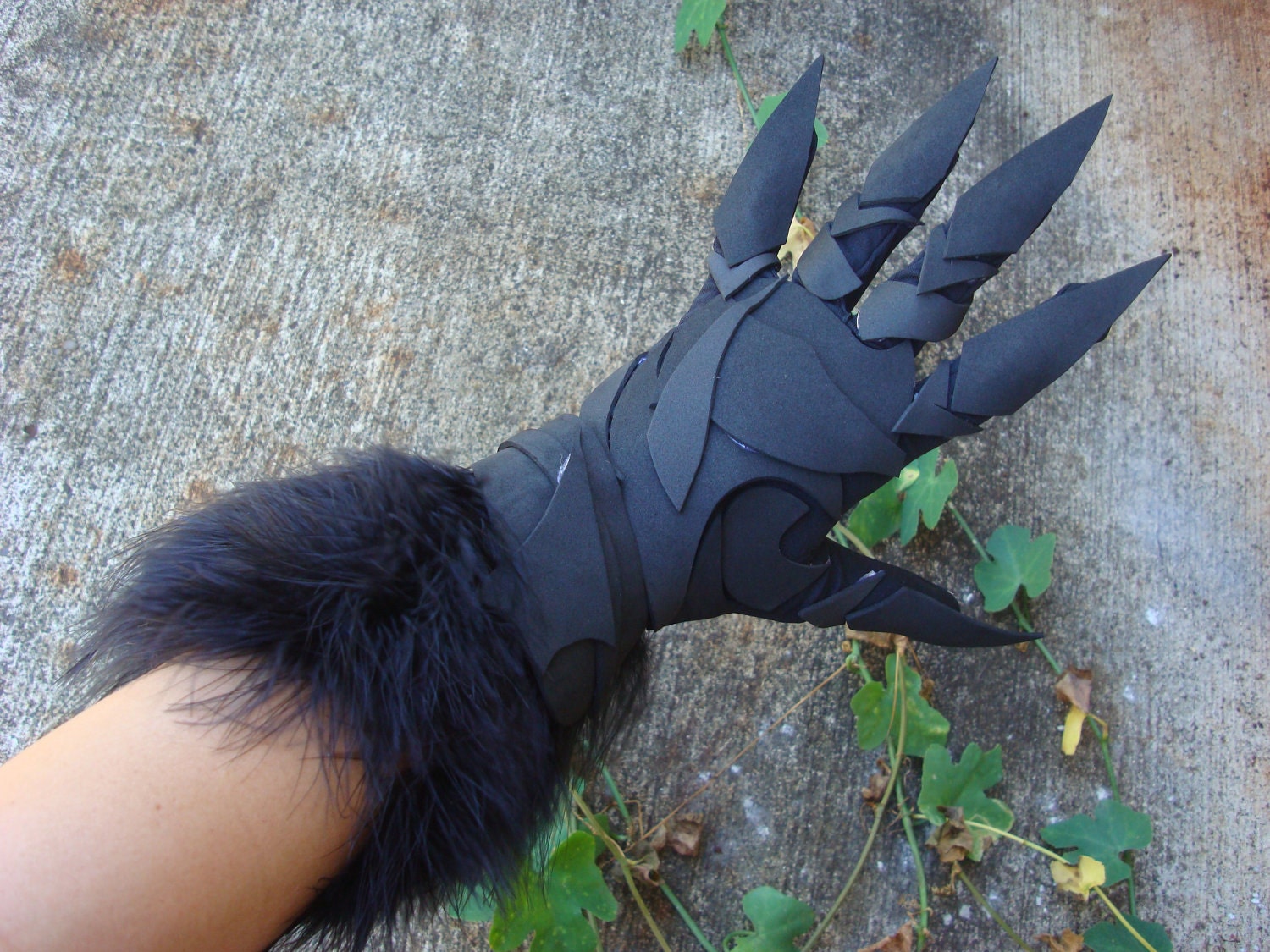 Black foam an feather Gauntlet
