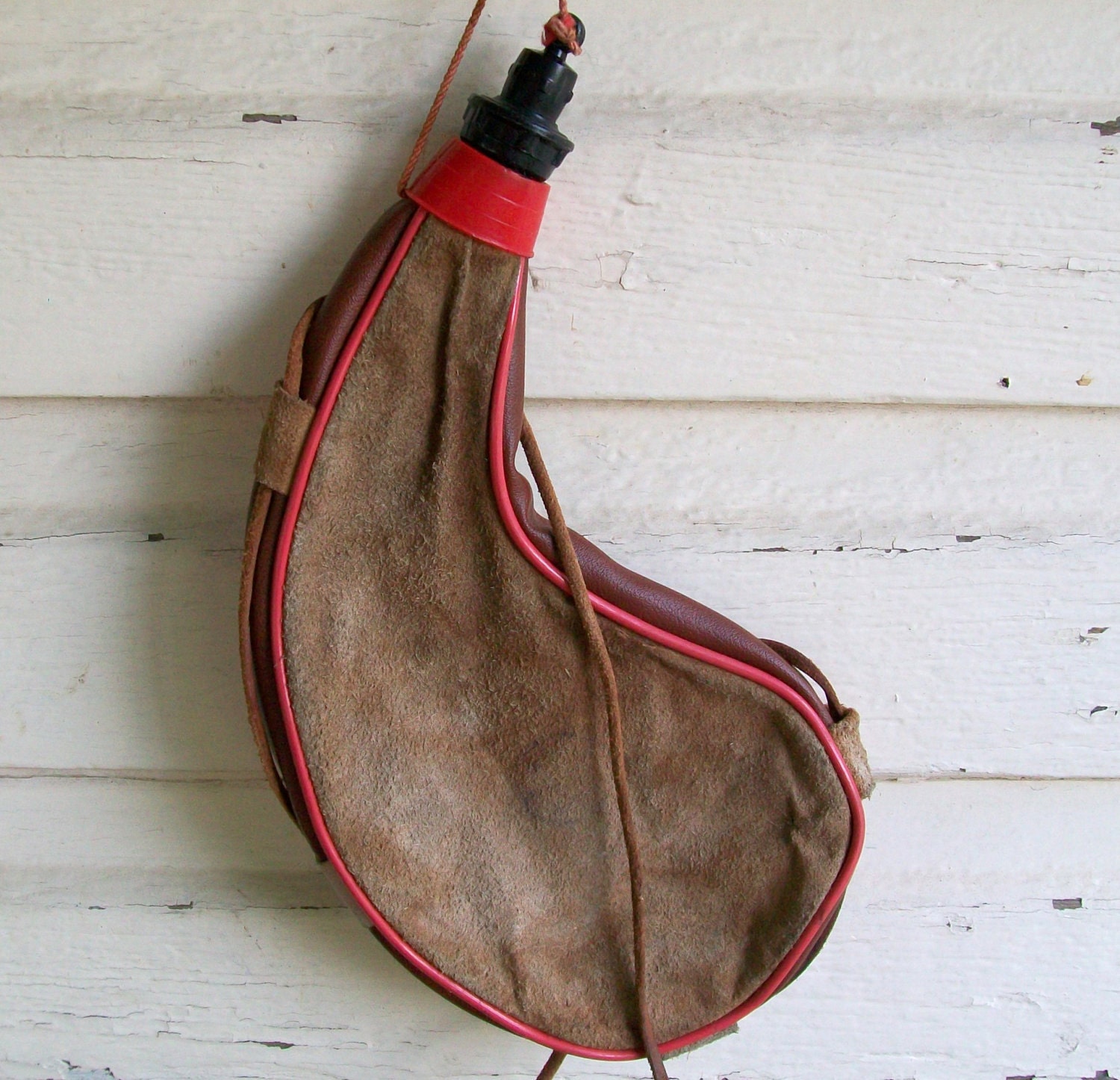 Outdoor Wine Pouch Amosfun Traditional Bota Wine Bag - Artificial Leather Spanish Style Water Canteen With Shoulder Strap, 31x19.5x2.5cm Spanish Bota Bag