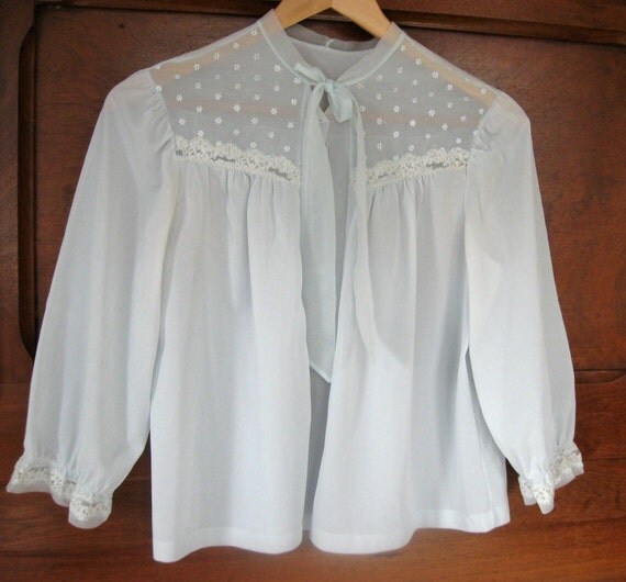 Vintage Ladies Bed Jacket Pale Blue & Perfect Condition Free