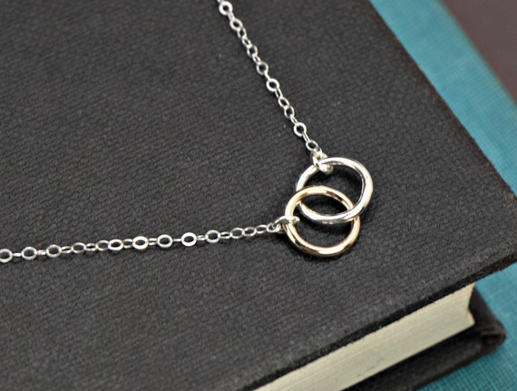 two-circle-necklace-interlocking-rings-necklace-connected