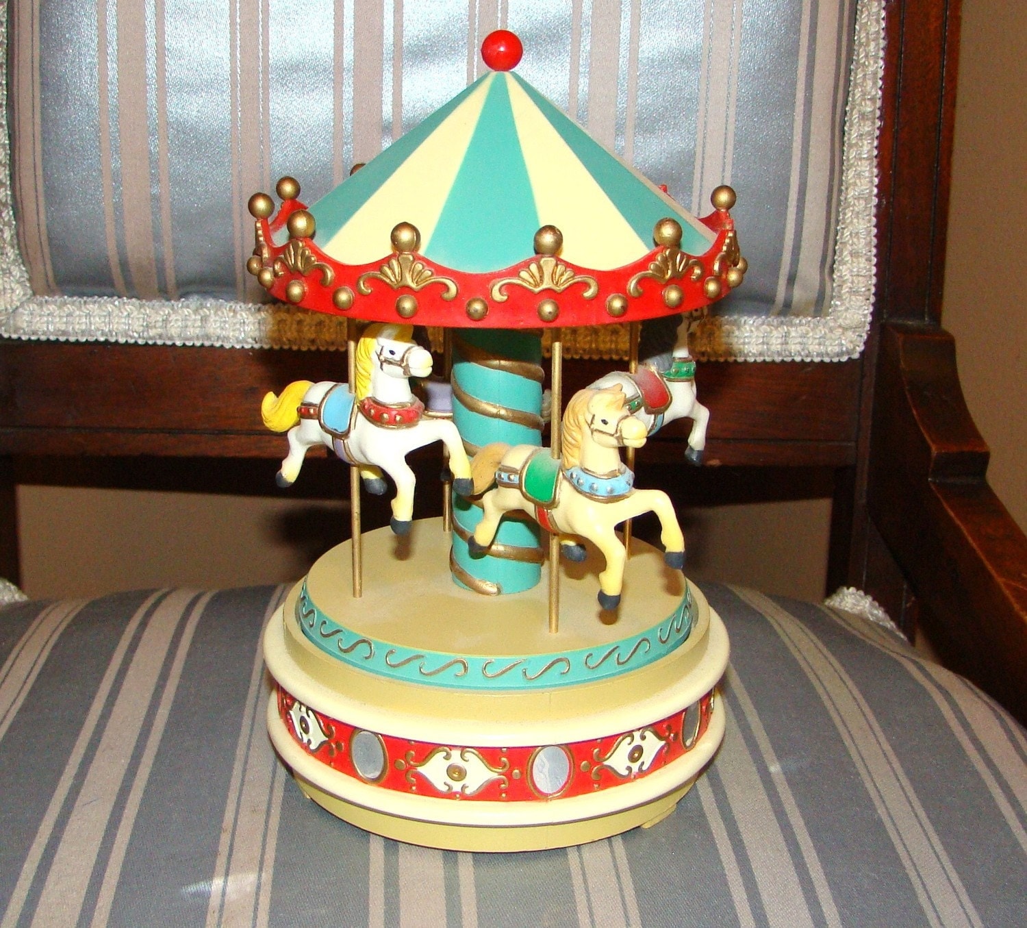Vintage 1980 ENESCO Musical Carnival Horse Carousel Toy