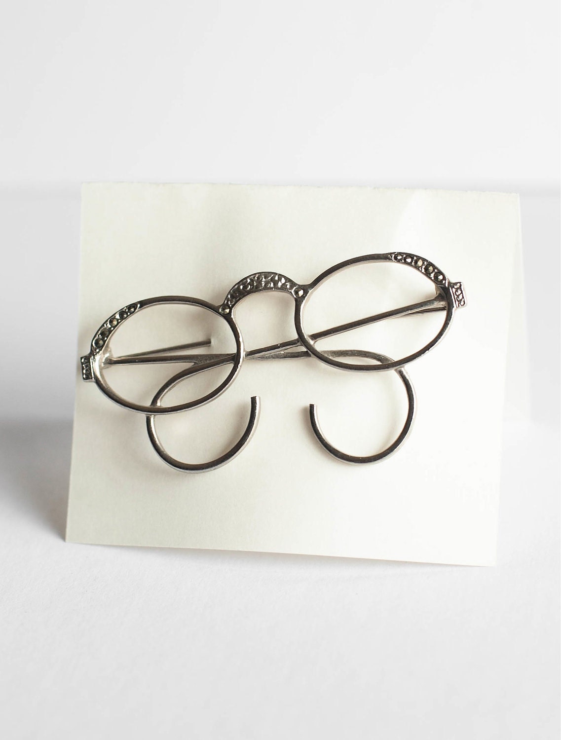 Eyeglass Brooch Pin Spectacles Glasses Silvertone Sexy