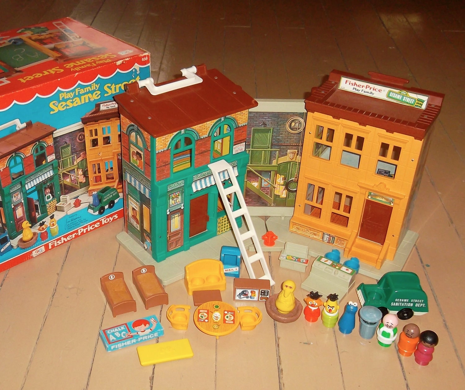 Fisher price Sesame Street Apartment Complete with box
