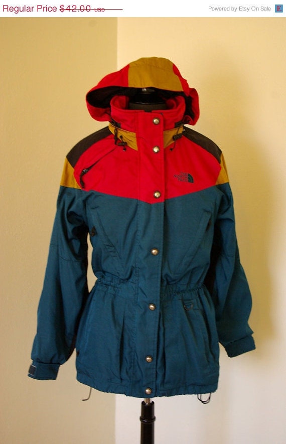 ON SALE Vintage 1980s The North Face Ski by SunRipenedVintage