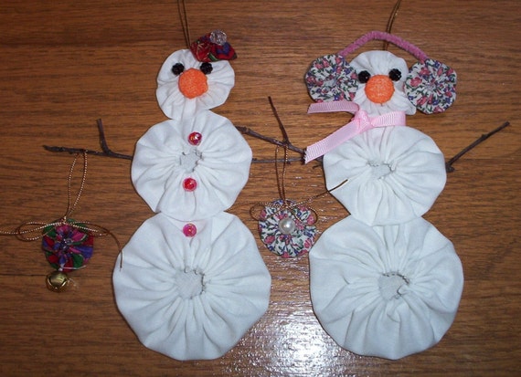 items similar to yo yo quilt snowman ornaments set of 2 items similar to yo yo quilt snowman ornaments set of 2