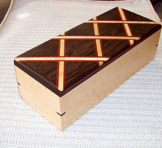 Wood jewelry box diamond pattern inlay