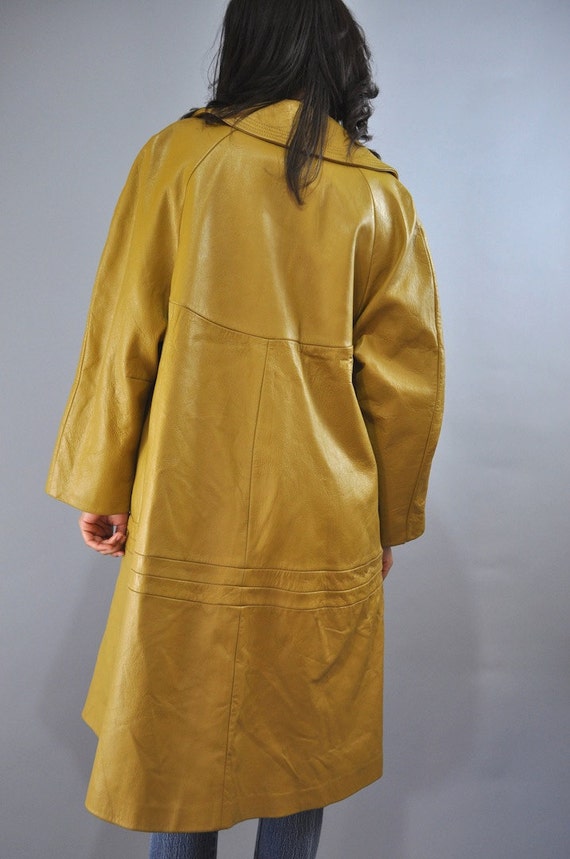 Mustard Yellow 60s Mod leather swing coat / trapeze coat m/l