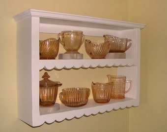 Scallop Prim Wall Shelf 14 1/2-in H - Distressed Finish Painted Pine Shelf
