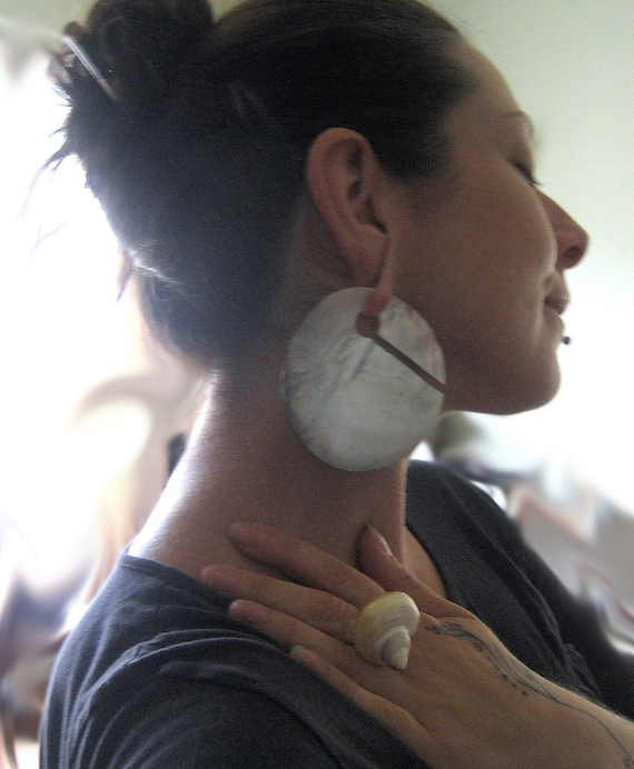 Items similar to Beautiful Large Gauge Black Lip Mother of Pearl Ear