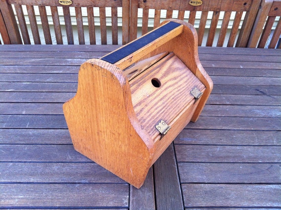 vintage kiwi shoe shine box