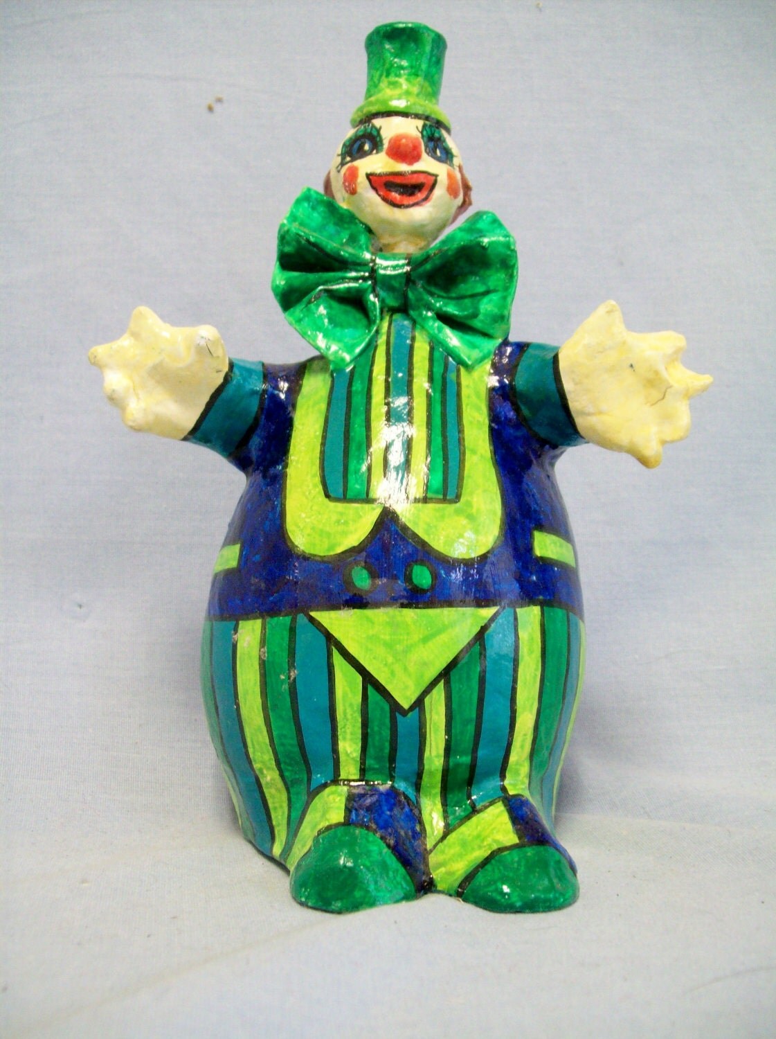Paper Mache Clown by Mexican Artist Hector Ruiz 9 tall