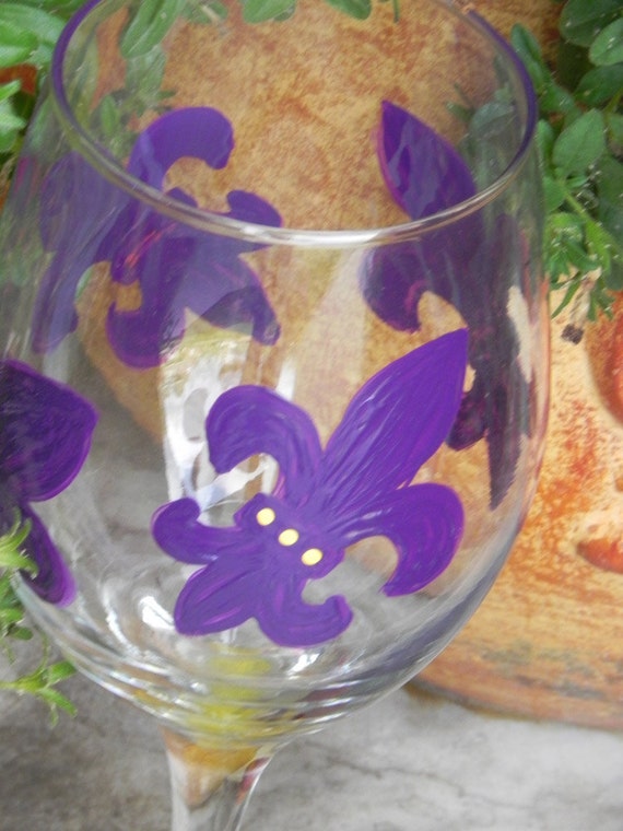LSU fleur de lis Wine Glass