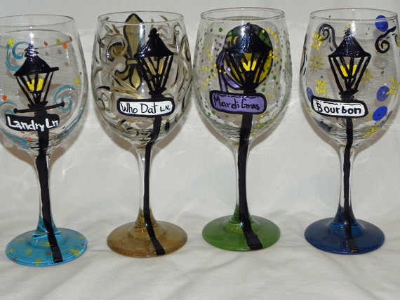 Street Lamp Wine Glass