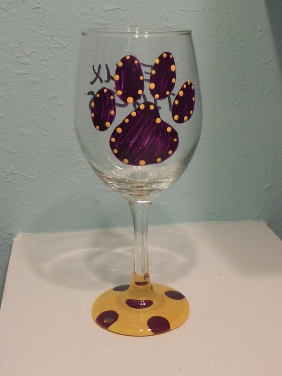 Paws Wine Glass