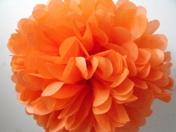Orange ... 1 Pom // Diy kit // wedding decoration // autumn fall halloween // baby bridal shower Il_570xn
