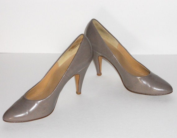 Taupe High Heel Shoes Women's Pumps 6M fanfares Vintage