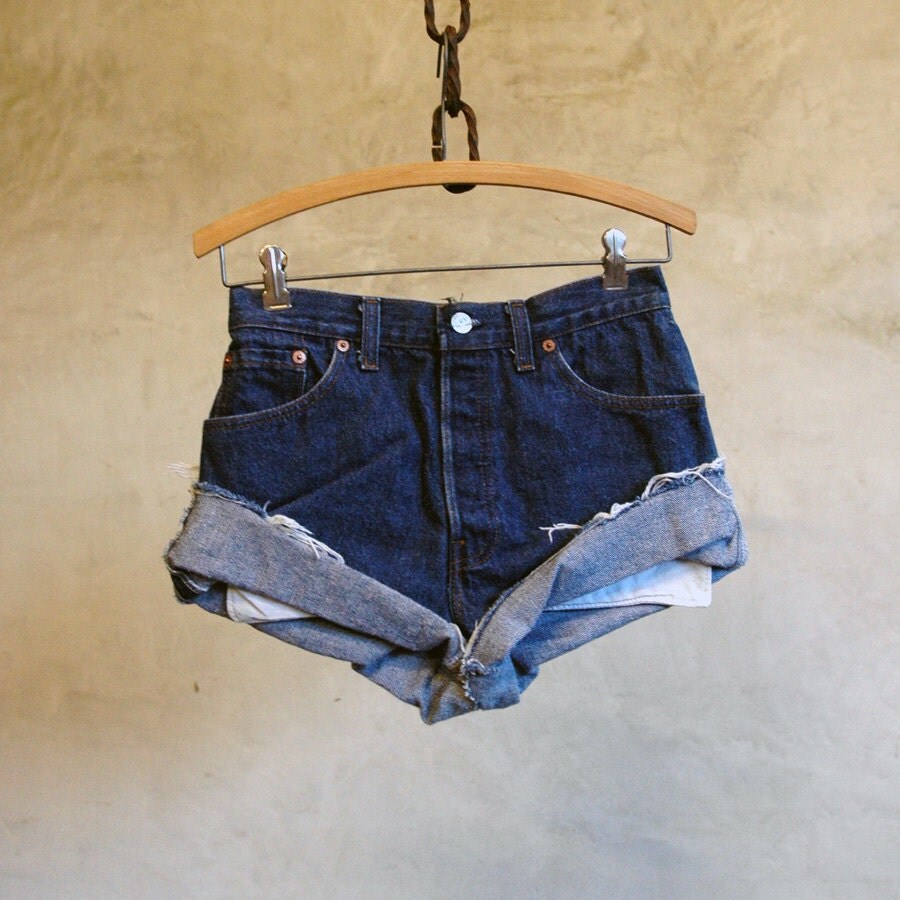 1980s Levis Cut Offs / Vintage Jean Shorts // Size by 86Vintage86
