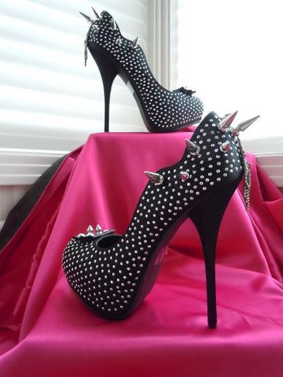 High Heel Platform Spiked Women Shoes Black size 9...A