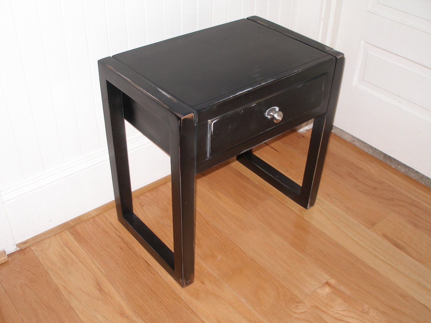 round end tables black and wood dimensions